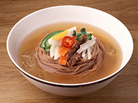 물냉면